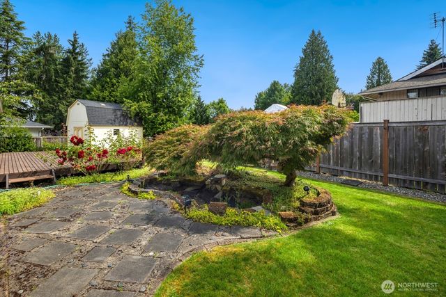 6906 149th Avenue NE, Redmond, WA 98052