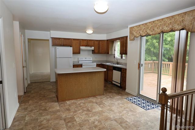 3361 Milcroft Court, Canton, MI 48188