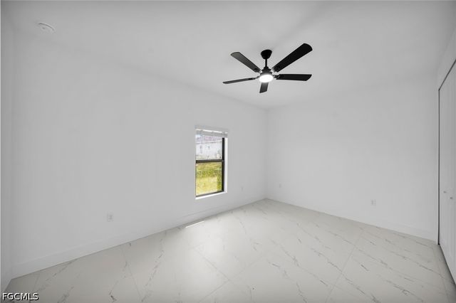 4984 Fairway CT, Lehigh Acres, FL 33973