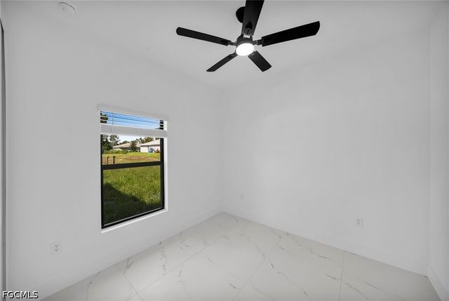 4984 Fairway CT, Lehigh Acres, FL 33973