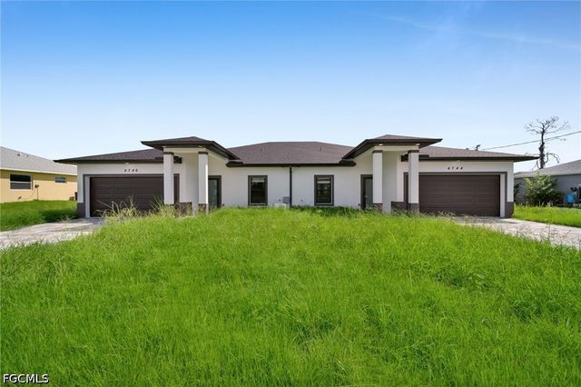 4984 Fairway CT, Lehigh Acres, FL 33973