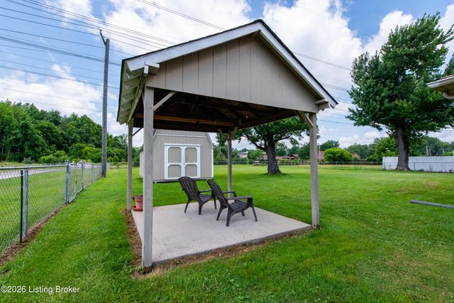 7106 St Anthony Church Rd, Louisville, KY 40214