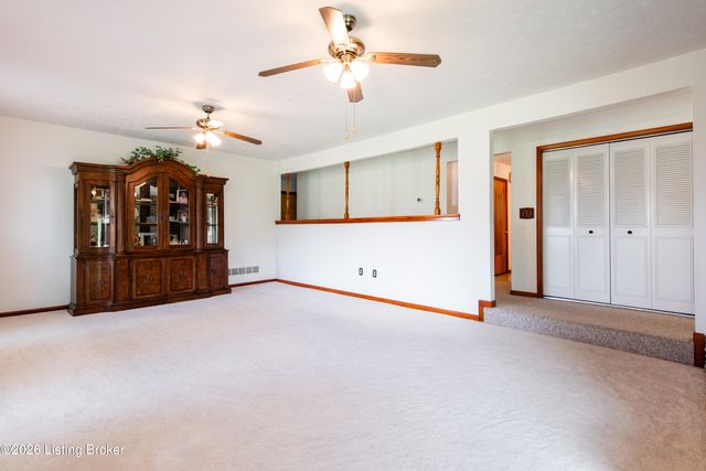 7106 St Anthony Church Rd, Louisville, KY 40214