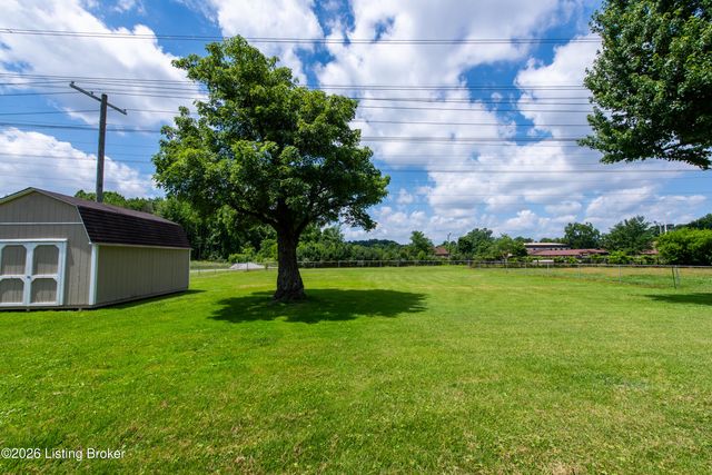7106 St Anthony Church Rd, Louisville, KY 40214