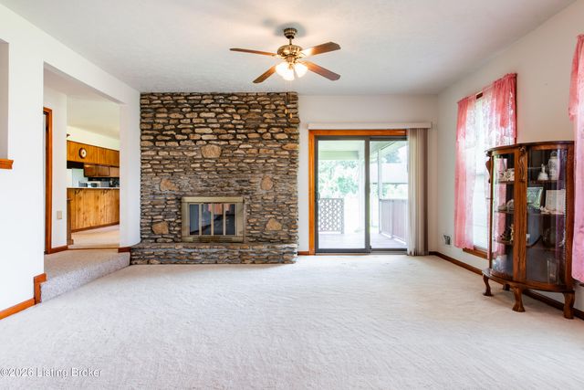 7106 St Anthony Church Rd, Louisville, KY 40214
