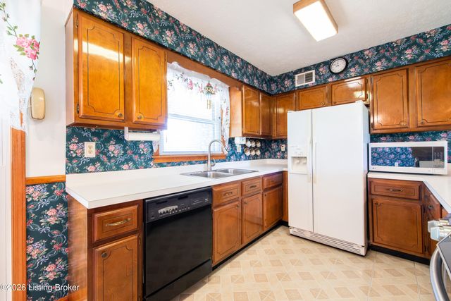 7106 St Anthony Church Rd, Louisville, KY 40214