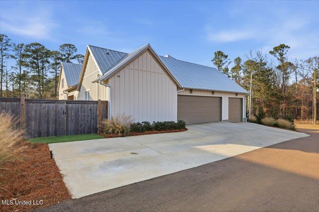 146 W Florida Boulevard, Madison, MS 39110