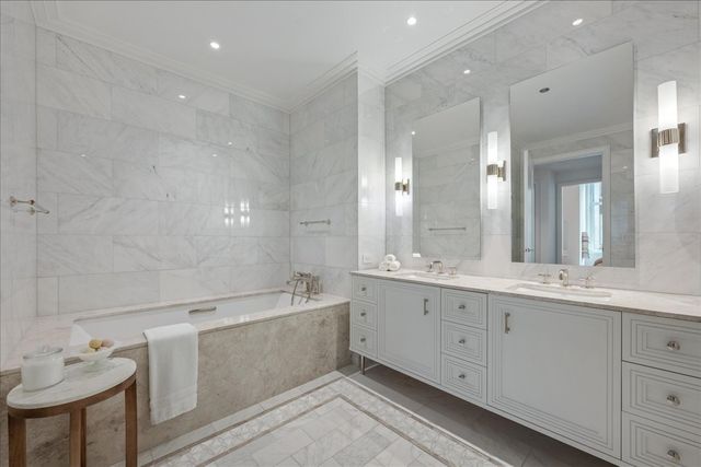 435 N Michigan Avenue 414, Chicago, IL 60611