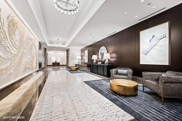 435 N Michigan Avenue 414, Chicago, IL 60611