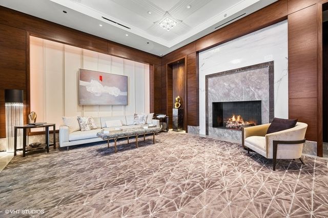 435 N Michigan Avenue 414, Chicago, IL 60611