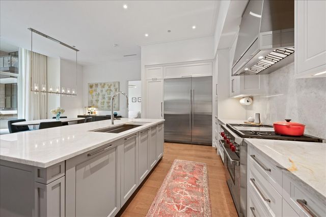 435 N Michigan Avenue 414, Chicago, IL 60611