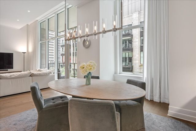 435 N Michigan Avenue 414, Chicago, IL 60611