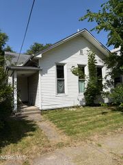 1715 Walnut Street, Toledo, OH 43608