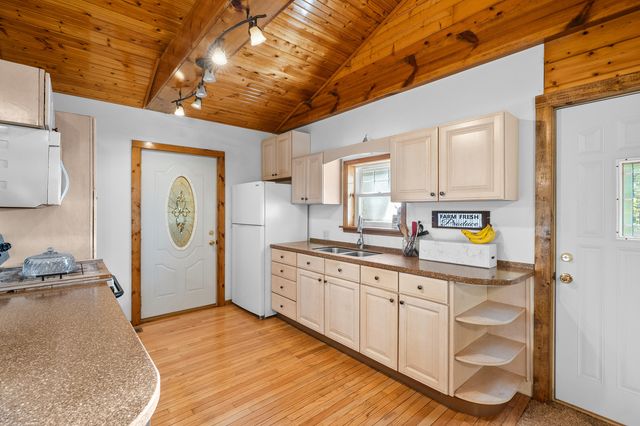 56200 California Road, Pokagon Twp, MI 49047