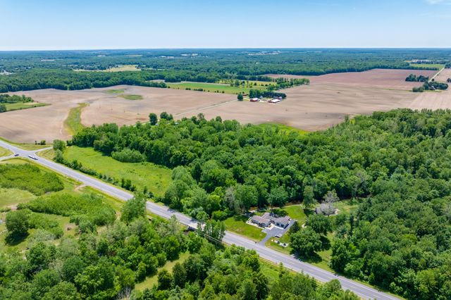 56200 California Road, Pokagon Twp, MI 49047