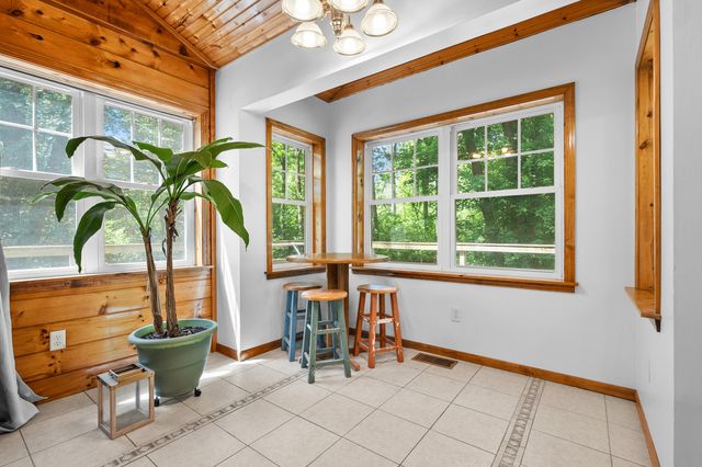56200 California Road, Pokagon Twp, MI 49047