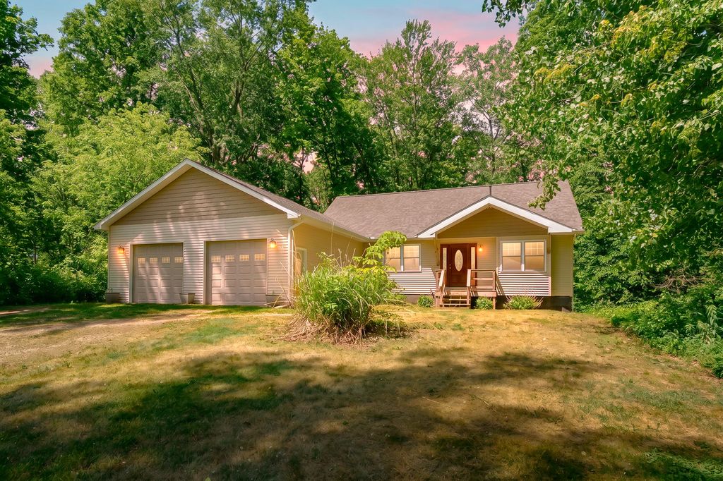 56200 California Road, Pokagon Twp, MI 49047