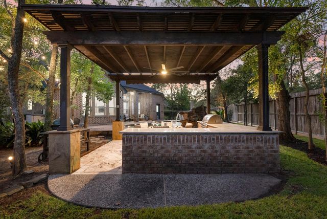 70 Lindenberry Circle, Spring, TX 77389