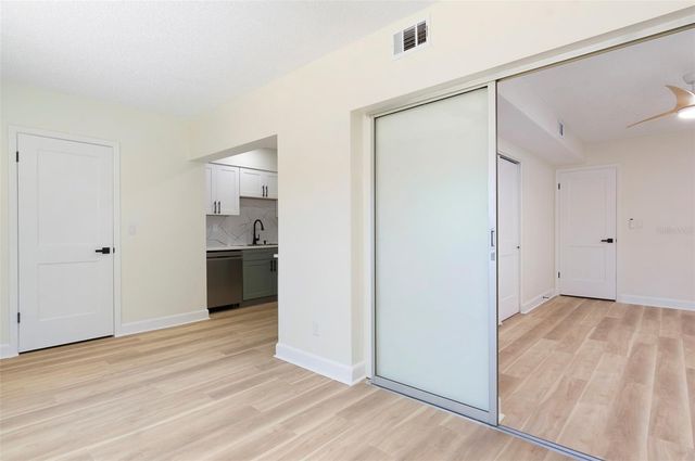 3740 58TH STREET N 106, St Petersburg, FL 33710