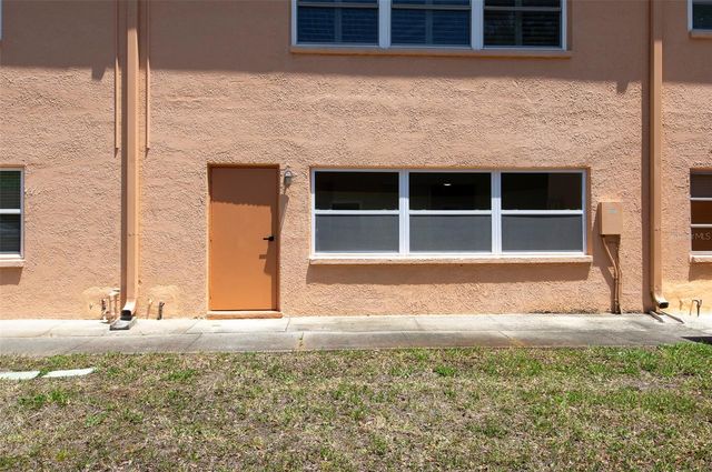 3740 58TH STREET N 106, St Petersburg, FL 33710