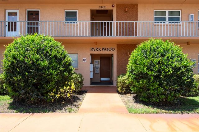 3740 58TH STREET N 106, St Petersburg, FL 33710