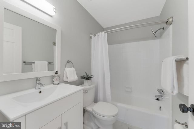 6749 TOWNE LANE RD, Mclean, VA 22101