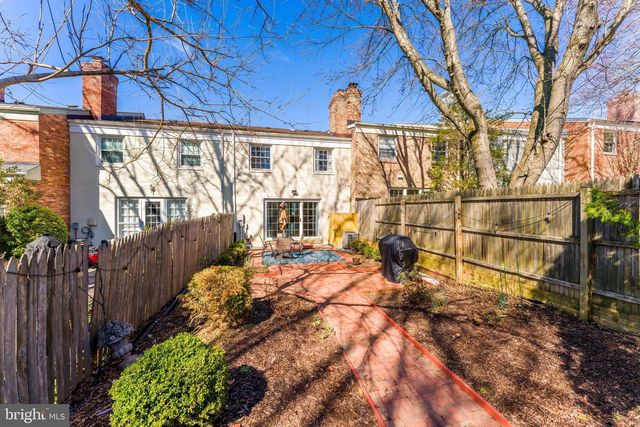 6749 TOWNE LANE RD, Mclean, VA 22101