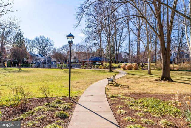 6749 TOWNE LANE RD, Mclean, VA 22101