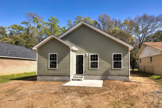 14 Hatfield Street, Sumter, SC 29150