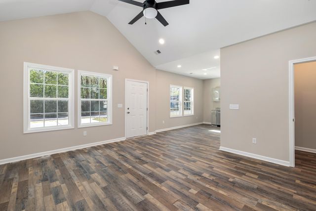 14 Hatfield Street, Sumter, SC 29150