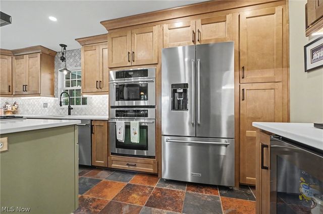 3020 Silver Lake Boulevard, Silver Lake, OH 44224