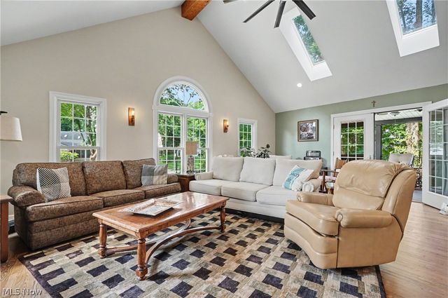 3020 Silver Lake Boulevard, Silver Lake, OH 44224