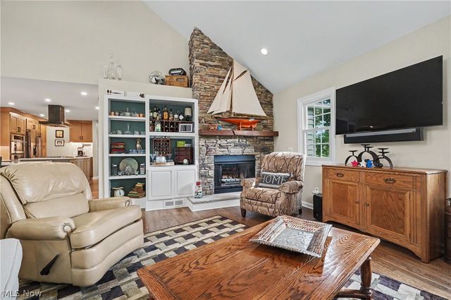 3020 Silver Lake Boulevard, Silver Lake, OH 44224