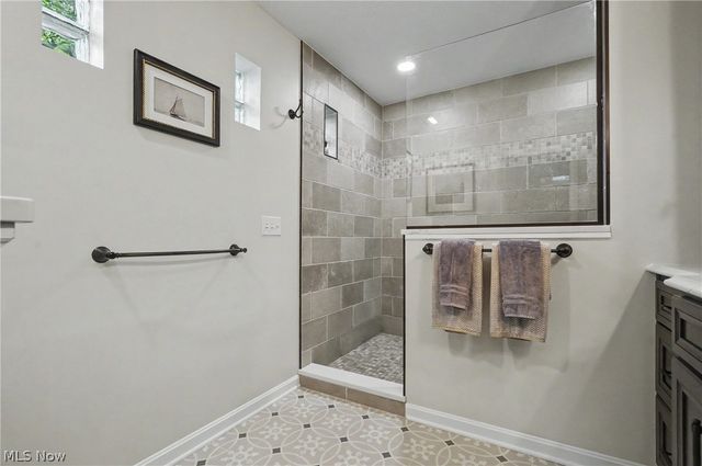 3020 Silver Lake Boulevard, Silver Lake, OH 44224