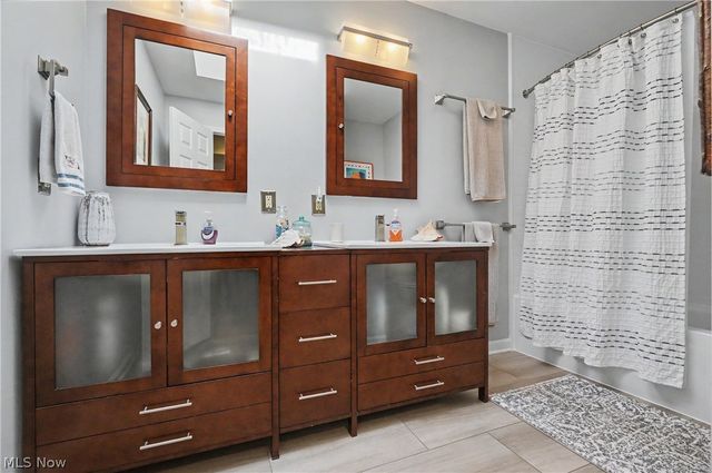 3020 Silver Lake Boulevard, Silver Lake, OH 44224