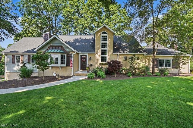 3020 Silver Lake Boulevard, Silver Lake, OH 44224