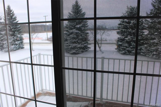 52133 Naugatuck Drive 25, Macomb, MI 48042