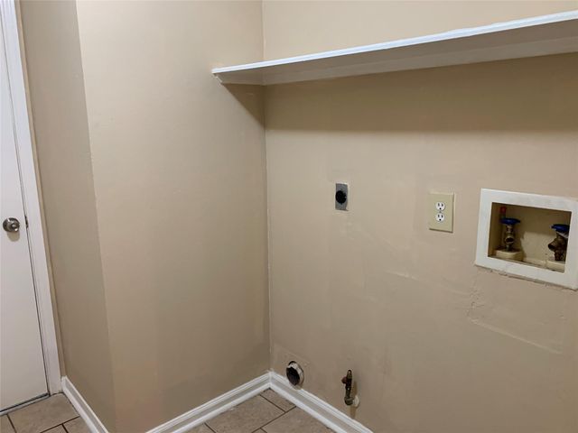 123 Chandler Court, Sugar Land, TX 77479