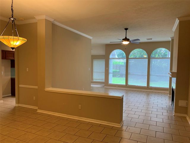 123 Chandler Court, Sugar Land, TX 77479