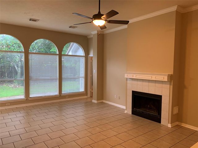 123 Chandler Court, Sugar Land, TX 77479
