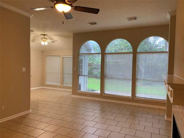 123 Chandler Court, Sugar Land, TX 77479