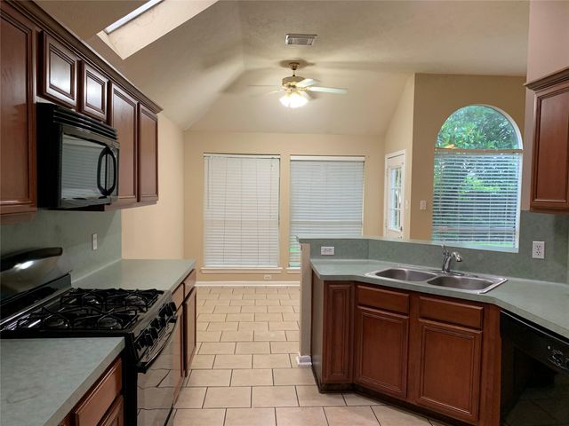 123 Chandler Court, Sugar Land, TX 77479
