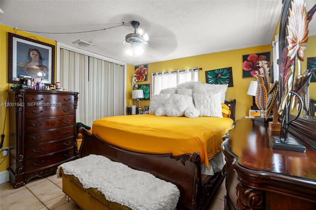 20154 NW 12th Pl, Miami Gardens, FL 33169