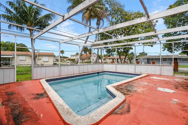 20154 NW 12th Pl, Miami Gardens, FL 33169