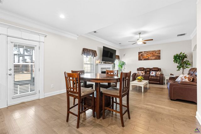 414 Newport Avenue, Kathleen, GA 31047