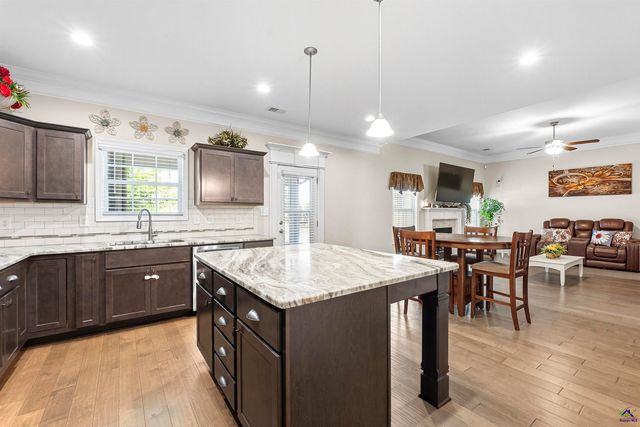 414 Newport Avenue, Kathleen, GA 31047