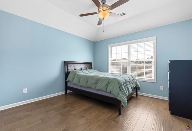 414 Newport Avenue, Kathleen, GA 31047