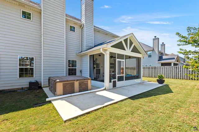 414 Newport Avenue, Kathleen, GA 31047