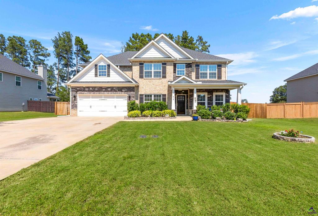 414 Newport Avenue, Kathleen, GA 31047