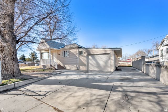 1594 W SUNSET AVE, West Valley City, UT 84119